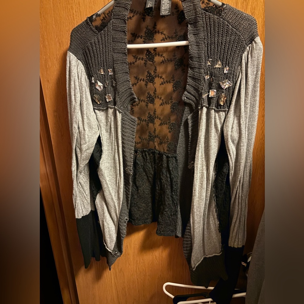 BKE sweater size Large